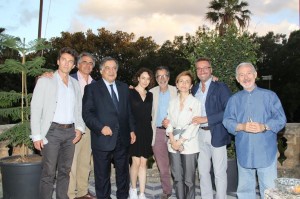 Il cast dei big di La Catturandi con il sindaco di Palermo Leoluca Orlando a Villa Niscemi